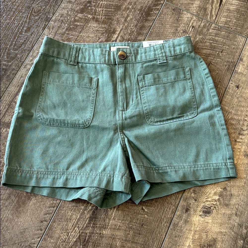 Mid Rise shorts - Picture 2 of 10